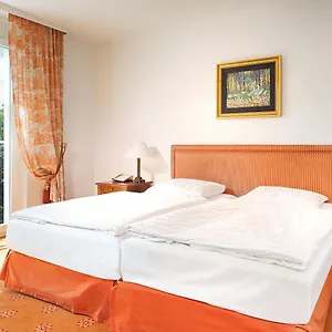 Victor's Residenz-hotel Mitte Hotel