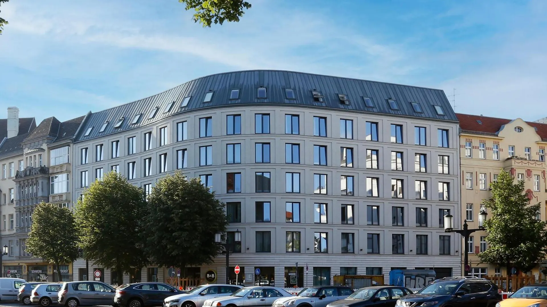B&B Hotel Berlin-Charlottenburg contacts